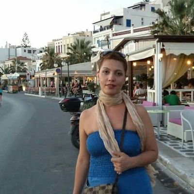 FLORENTIAZAXARA's profile picture. Δεν υπάρχει μεγαλύτερη ευχαρίστηση από το να έχεις να κάνεις ένα σωρό πράγματα και να μην τα κάνεις