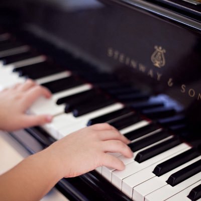 Private Piano Tuition at home in Derby. Ripley, Codnor, Heanor, Langley Mill, Eastwood, Ilkeston. Tel. 07428 44004