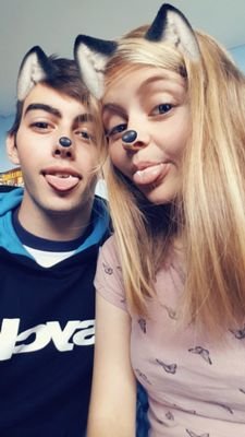 EmmaDick16's profile picture. Andrew🙈🌍👫💯
family💯
friends👌