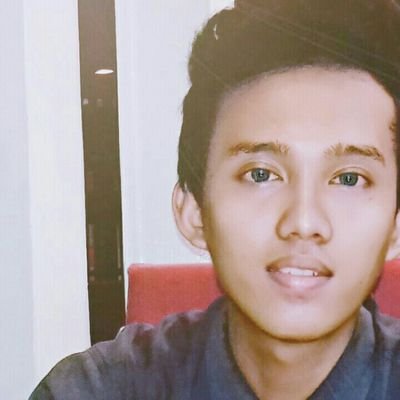 HendryJuliGusma's profile picture. Hidup bukanlah tentang bagaimana menemukan diri kita tetapi bagaimana menciptakan diri kita yang sebenarnya