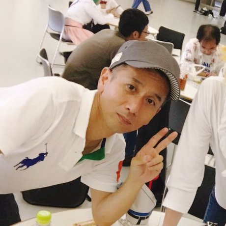 カメラをメインにしたアカウントです。神戸住みですが東京や愛知のイベントにも時々参加しています。お渡しした写真は、レタッチやSNSへの掲載等、ご自由にお使いください。