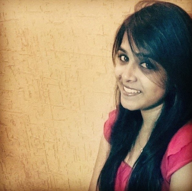 varni384's profile picture. Architect