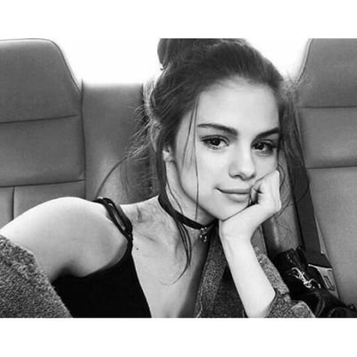 I love art &music & photographs so much also I'm a selenator & swifties ,taylena, i will not stop till i hug selena & taylor