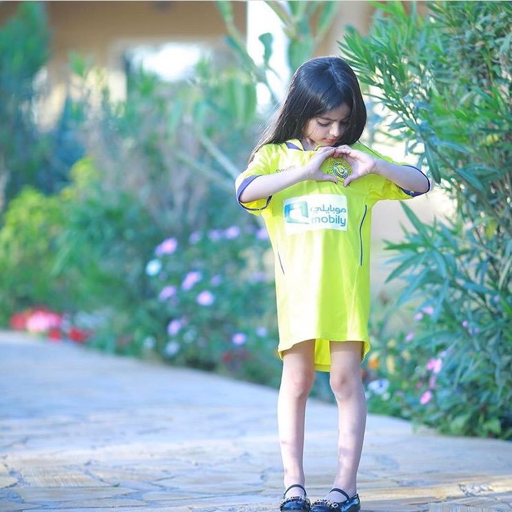 Uy3Z5q's profile picture. وش عذرك ✨وانت حالف بربك ماتخليني 😔💔