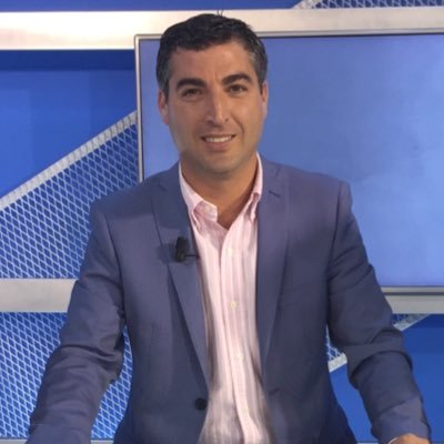 Licenciado en Periodismo 🎙. Presenté los informativos en Lebrija TV y otras muchas cosas más. Ahora en nuevos retos en Junta de Andalucía.