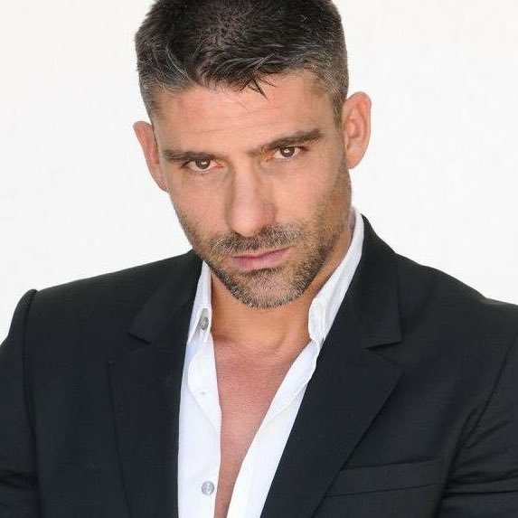 Actor, director and producer of Adult Ent. Català. Brazzers, Reality Kings, Evil Angel, AVN Hall of Fame Insta @realtoniribas https://t.co/HqKCNHhNtu