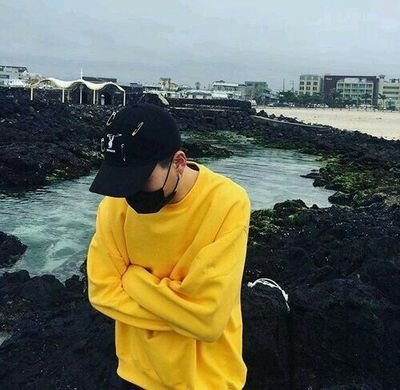 Hey, por favor, você poderia seguir 4 contas? Elas sdv e você vai ter 4 seguidores a mais haha. Essas são as contas: @FTK_Kpop @idfxxxc @Evn_ps e @joonie_nam