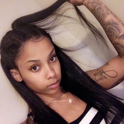 single 😜 self employed 💸 interested in making some serious cash 💰 Dm me I follow back 🙈 love music 🎶 and shopping 💄