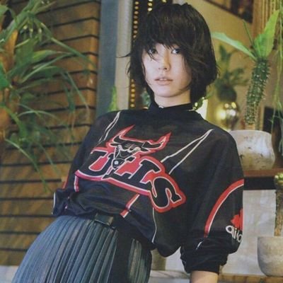 ローズが大好きなブルズファン(？)です。NBA以外は女優の新垣結衣さん、ゲーム実況グループ「三人称」さんが好きで応援してます。いつもうるさいです。