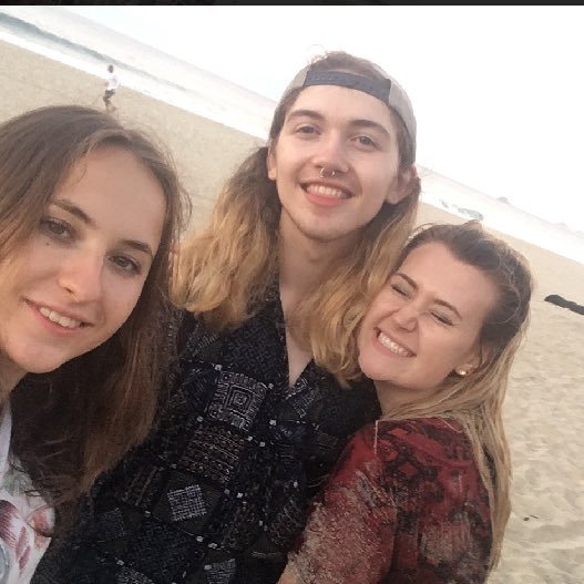 Ambied_95's profile picture. instagram- amberdcoates