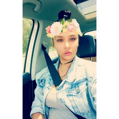 Sherizaan14's profile picture. 