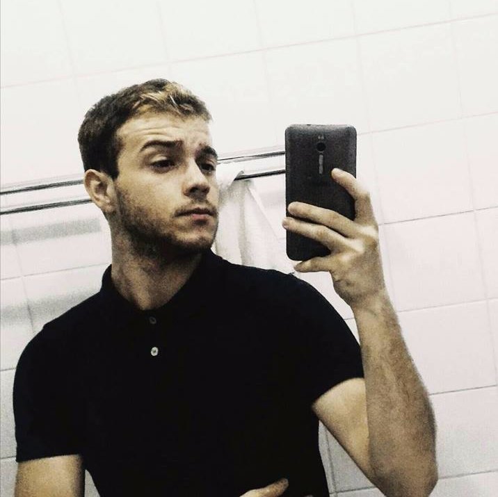 Kabarany's profile picture. Só estou de passagem!