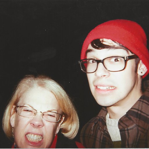 AlexSchreiberVA's profile picture. I'm here to move critical discourse to action and collective liberation. 
✌🏽💗🏴