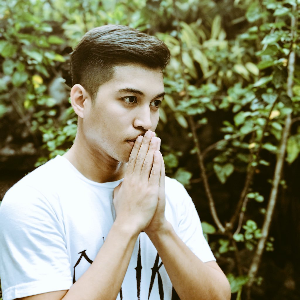 selkolokoy's profile picture. Simple. Plain. Natural athlete. The Prince of Tennis. King of the Hardcourt.