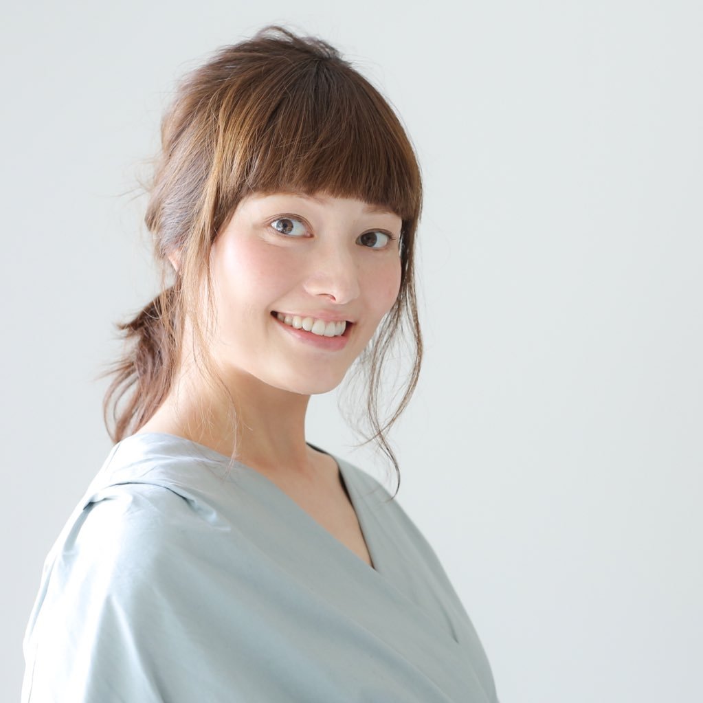 food  designer／model    フードの仕事をしながら、モデルもたまにさせていただいてます。 フジパン本仕込みのCMに親子で出演中。ユニ・チャーム ムーニー広告、など。