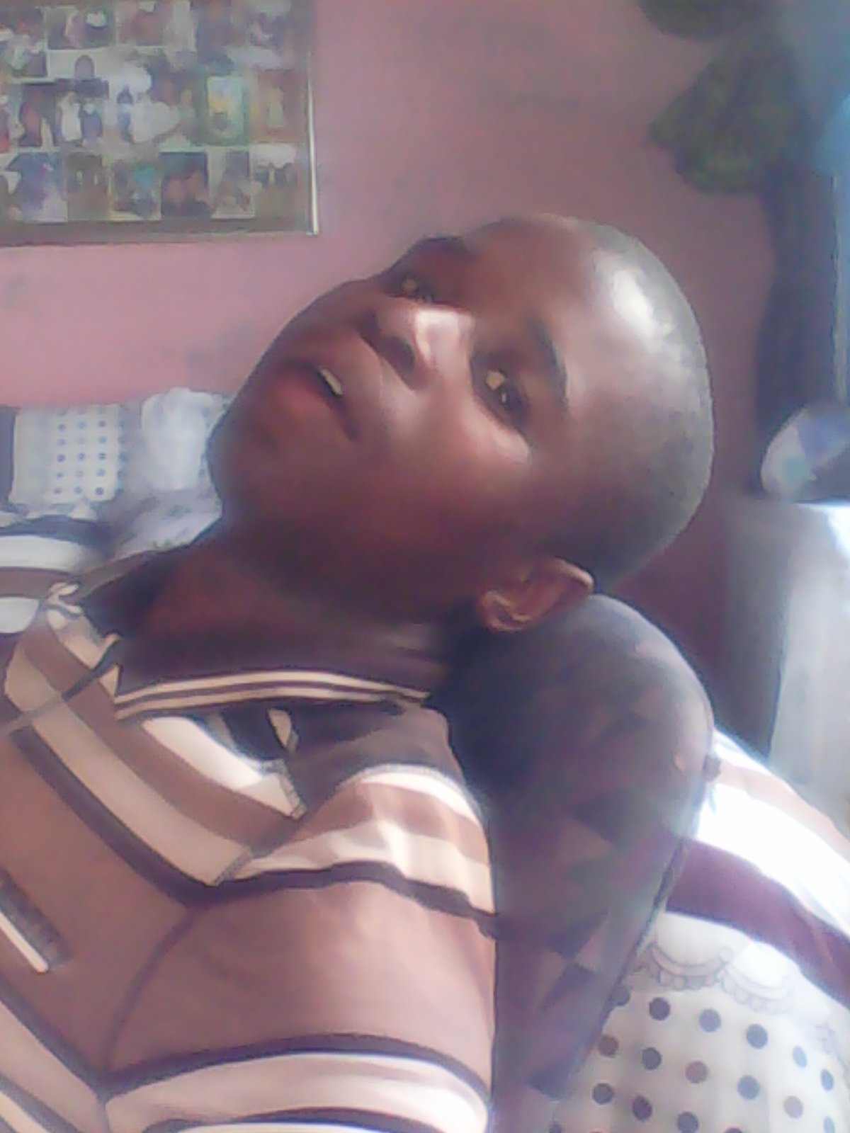 Humble//Opinionated//Good sense of humour//Music Lovin person//loves FAM//God Fearing nd loves God