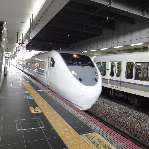 日本国全部の駅を「利用」してみようと思い立ちました。それについて
以下の点のルールを作りました。
1 乗車か下車の少なくともどちらかでその駅を発着する列車を利用する。
２ その駅の改札口から外に出る
３ 今までクリアした駅から飛び地を作らない。
ツールとして「駅メモ」と「駅コレ」を使っています。