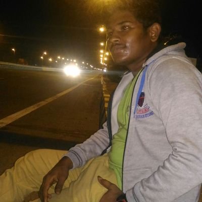 naga_kg's profile picture. Electrical student,
Engineer,