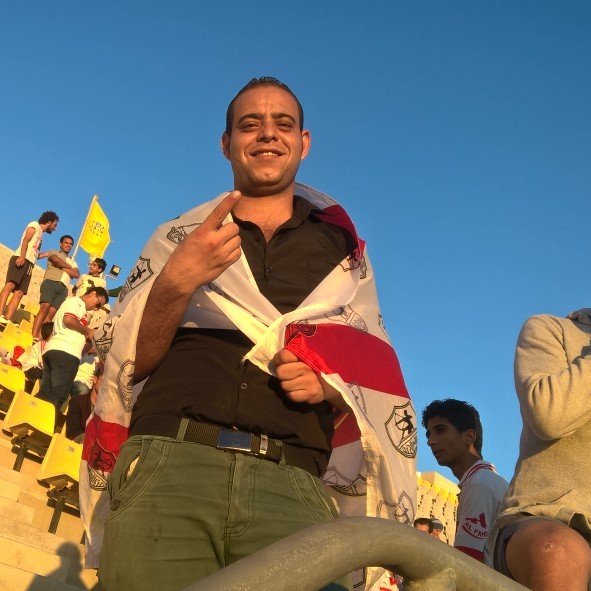 زملكاوي 👉 معقد & منتوي👈 لا اعجب الكثير مما حولي 👉 عاشق للعزله التامه👍 ولكني اعيش حياتي وليغضب من يشاء😂😂😂 اصدقي الي يزعل يتفلق👊