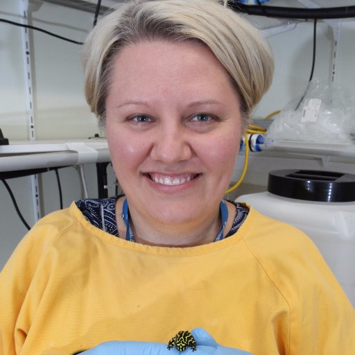 Research fellow interested in amphibian conservation, genomics, synthetic biology, and chytridiomycosis. Lover of the outdoors, detection dogs and scuba diving.