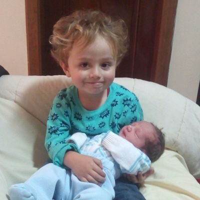 Abogada, feliz mamá de Diego André y ahora el nuevo integrante Diego Alessandro, apasionada por mi familia.