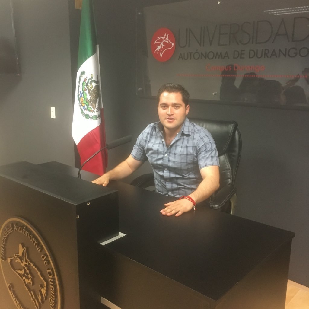 Licenciado en Derecho, egresado de la UAD. hombre Duranguense. ciudadano comprometido en la sociedad