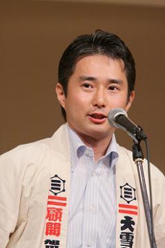 旭川生まれ、旭川育ち。東京、カナダ、九州などを回遊して再び故郷へ。愛するふるさと旭川を、もっともっと良くしたいと奮闘中！市議会議員３期を経て、現在、北海道議会議員2期目