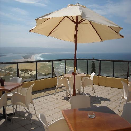 Plett Backpackers is a penthouse spot with the most amazing 270 degree views of the Tsitsikamma Mountain range, lagoon and ocean.