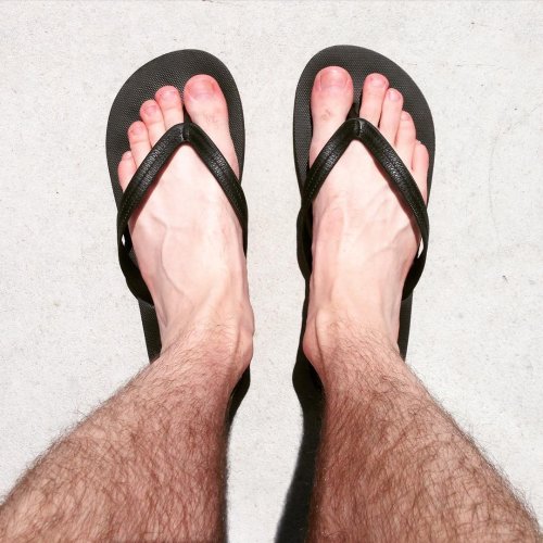 Otter into guys, feet, socks and sneakers #malefeet #footfetish #gayfootfetish | Backup: @MaleFeetBlog | Blog: https://t.co/lnG4TQA45B