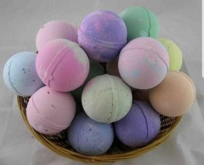 Bath Bombs- $5
Bath salts- $4
Lipscrubs- $3
Columbia Student