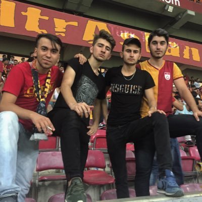 akinerarslan16's profile picture. GALATASARAY! #EskiLise16