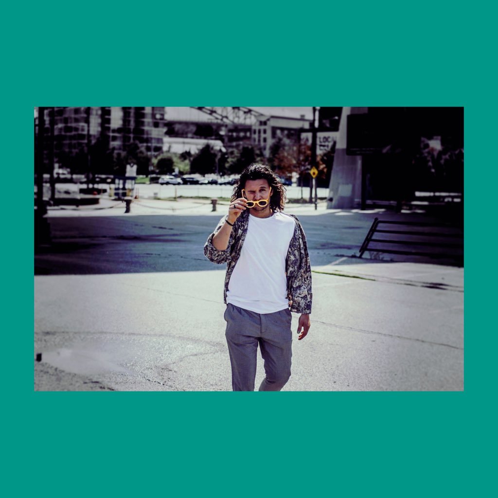 nogetvaas's profile picture. Sangskriver, post-it skribent, video-aktør, indholdsmann, musikant og fortaler for at det hele nok skal gå alligevel! 👾 FAVOR 🥚 Vås 🌴J. Arlin