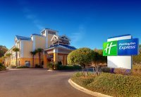 Holiday Inn Express Charleston, SC.
Our employees make all the difference.