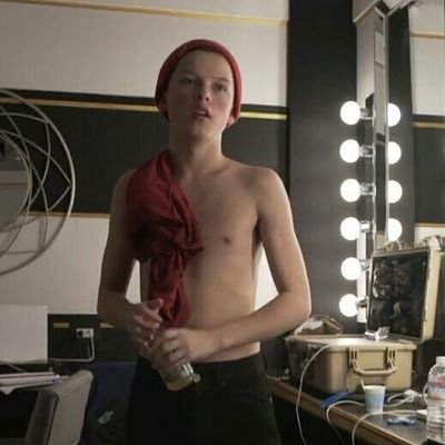 Met him x6- Jacob
Evryday with me Jacob Sartorius
following me :
@ sartoriusmine (Instagram)
:)