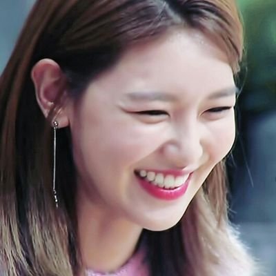 ♡ pics and gifs of choi sooyoung smiling ♡