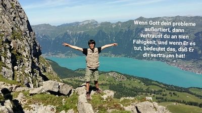 Niemand ist beßer als du!
Du bist der beste auf der Welt!