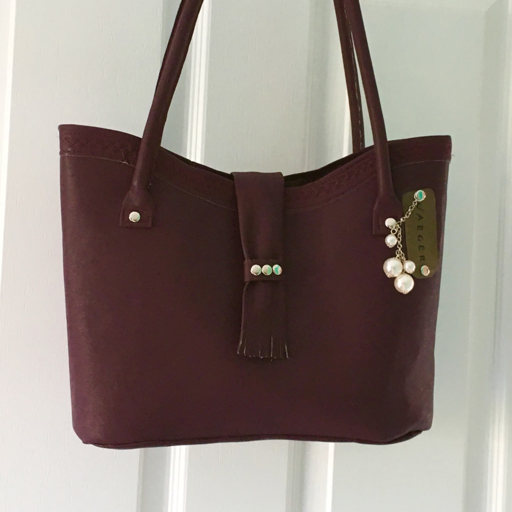 geniebranduk's profile picture. Handmade unique fabric bags and quilts. Made to measure clothing