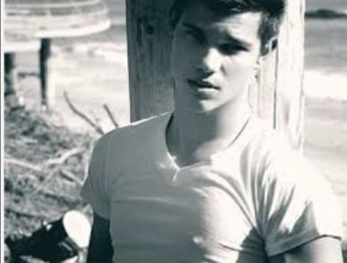 salo03553719's profile picture. 