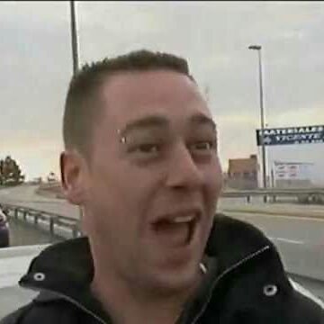 PistolaTomate's profile picture. Yo me bebio en mi casa, cinco botellas de White Label