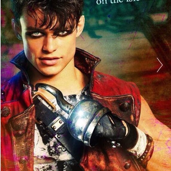 ❛All it takes is onelong look And I'll ... ❜ Descendants AU. ~~ TW/mature content