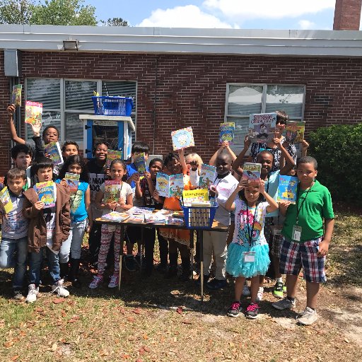Parent, Trainer, Educator, Social Worker,
Love the Beach, Hiking, Kayaking and finding new Little Free Libraries