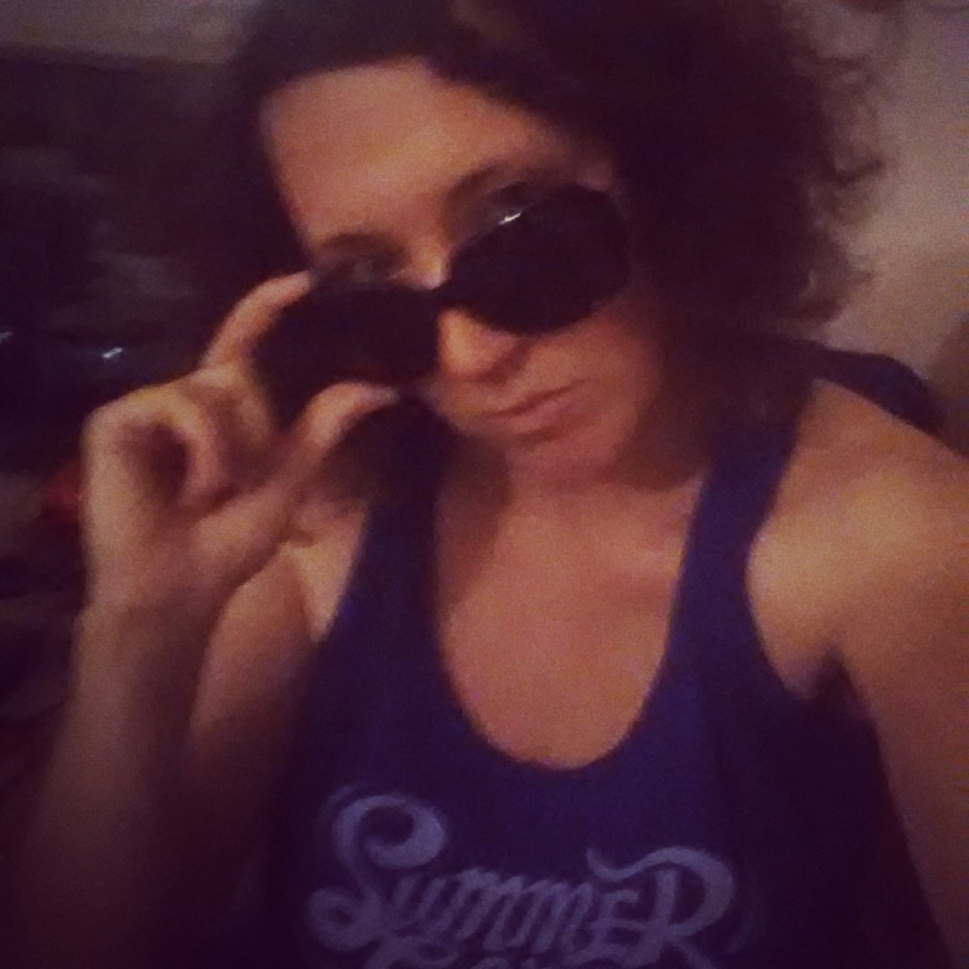 INTERNATIONAL WOMAN OF PANCAKES AND/OR MYSTERY // CS student // occasional podcaster // erotic scifi author // pizza-on-the-farm cashier // as one does