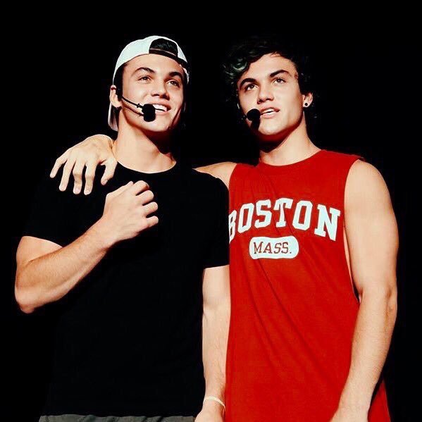 free follow(s) from @FARAHNX_ it would be nice if you could follow her xx • fan account