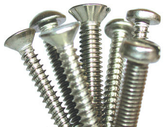 Linha completa de fixadores em aço inoxidável.
Stainless steel fasteners