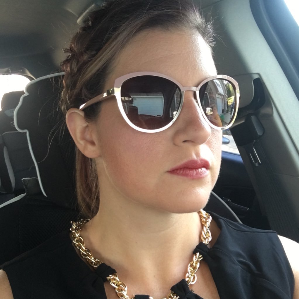 betsy489's profile picture. 