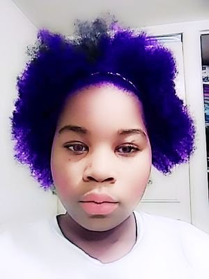 Love to dance , favorite color is turquoise ,  
If you have musically follow me at @Nicolejada07 thanks have fun