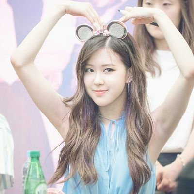 a kawaii parody of ROSÉ from BLACKPINK [MUN! talk] . panggil saja MAWAR🌹