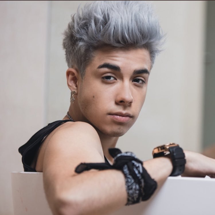 Lo vi el 19 de julio en dgo🌹 @mariobautista_ si estás leyendo esto......................…….................................... aquí ando esperando tu follow