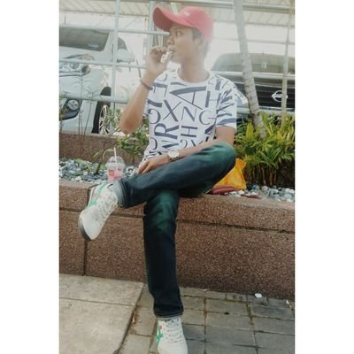 Azroy_Victors's profile picture. holla