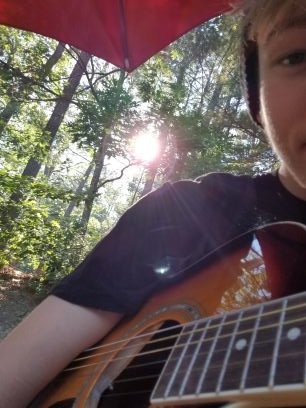 BraydenSchoen's profile picture. TRHS📚                                                                             

              Guitar/ Piano Player🎹🎸